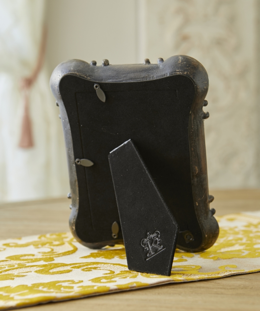 写真立て　ブラック2