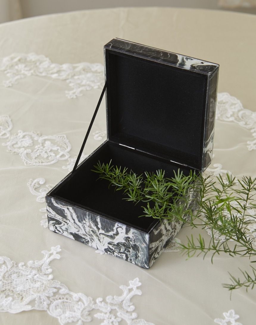 ボックス　小　ブラックマーブル柄2